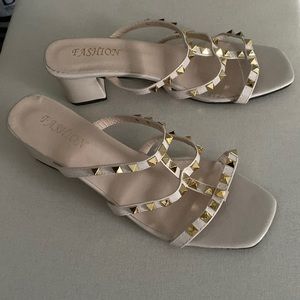 Cream Fashion Studded Sandals Mules 11 43 NWOT